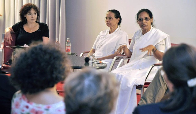 Frauke Wolter, Schwester Leela, Schwester Rohini (v. l.).  | Foto: bamberger