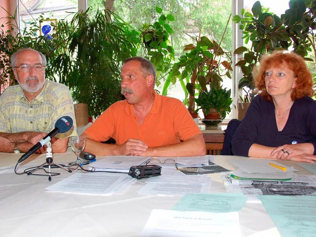 Die Gegner: Udo Grotz,  Ulrich Rodewald,  Dora Pfeifer-Suger  (von links)  | Foto: Katharina Meyer