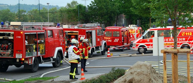 Die Zusammenarbeit  aller Abteilungen ...ngskonzept der Weiler Feuerwehr vor.    | Foto: SEDLAK