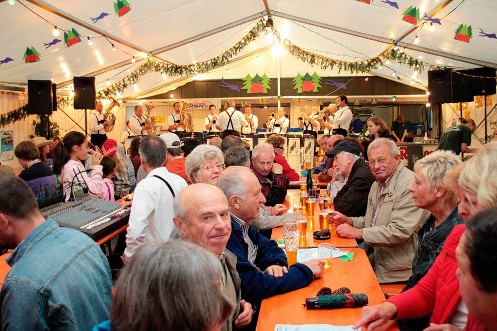 Trotz Wetterkapriolen: Beim Dorffest in Grafenhausen  war die Stimmung an beiden Festtagen gut