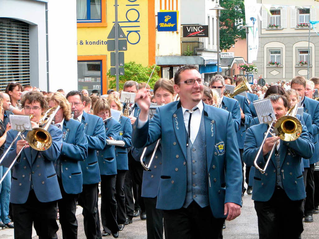 Impressionen vom groen Festumzug anlsslich des 150-jhrigen Jubilums der Stadtmusik Wehr am Sonntagnachmittag.