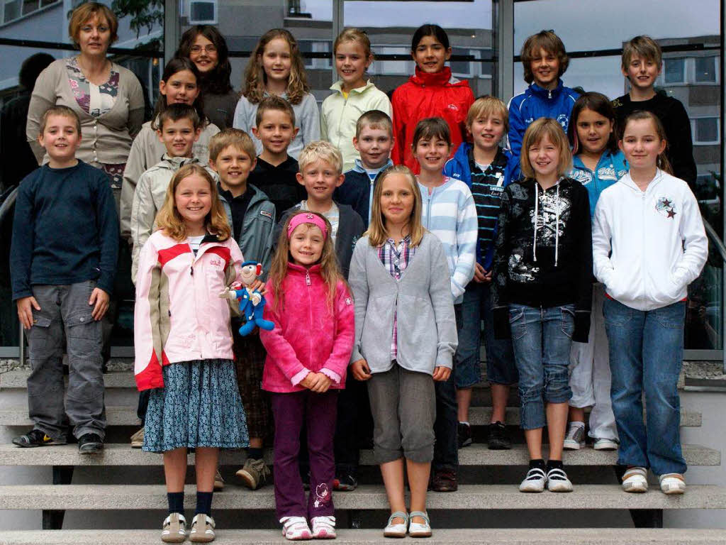 Die Klasse 4a der Grundschule Sasbach mit ihrer Lehrerin Frau Mllejans.