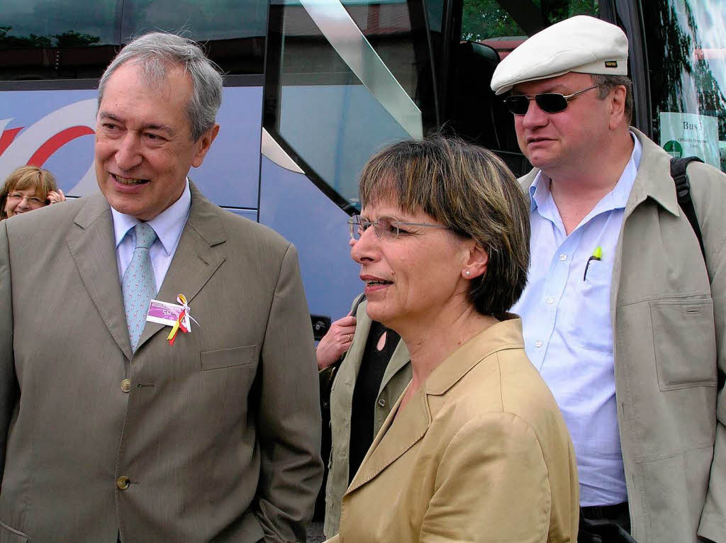 Jacques Plissard, Edith Schreiner und Baubrgermeister Dieter Eckert (von links nach rechts). 