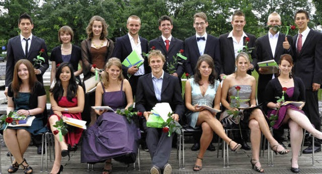 Die Preistrger des Abiturjahrgangs 2009 am Denzlinger Erasmus-Gymnasium.   | Foto: Zimmermann-Drkop