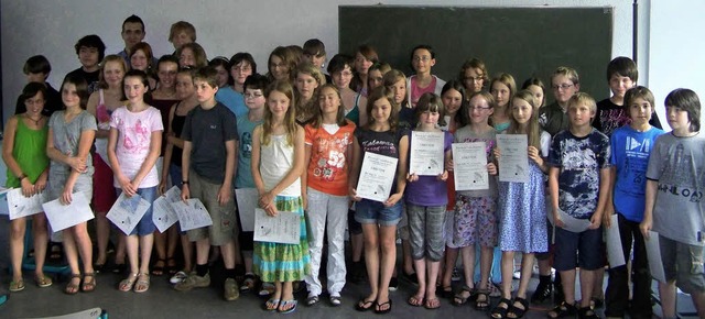 Jede Menge junge Poeten: Die Teilnehme...schwister-Scholl-Gymnasium Waldkirch.   | Foto: Anne-Kathrin Weber