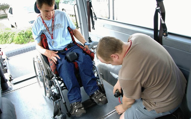 Das Rollstuhltaxi verschafft behindert...n Mobilitt und damit Lebensqualitt.   | Foto: Regine Ounas-Krusel