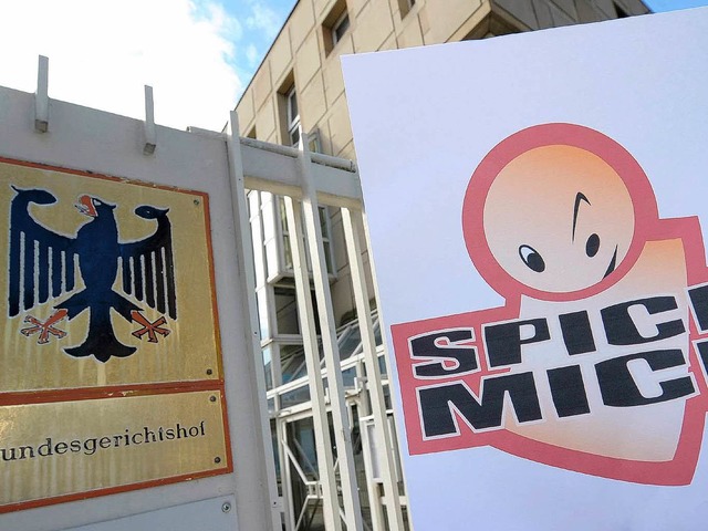 spickmich.de vor dem Bundesgerichtshof in Karlsruhe.  | Foto: dpa