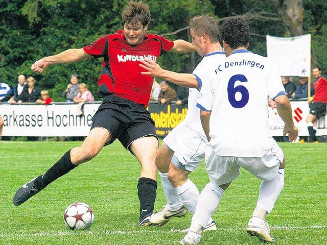 ffnet sein Tor die Tr zur Landesliga...ag zum 2:0 gegen den FC Denzlingen II.  | Foto: Gerald Edinger