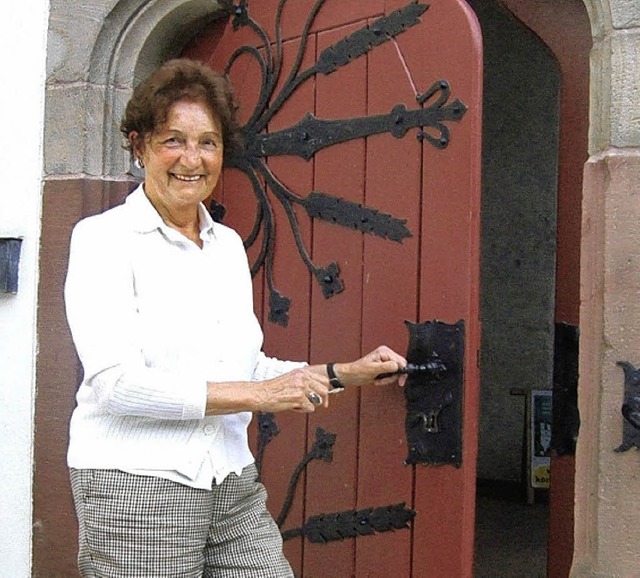 Ehrenamtlich schliet Lotte Senn jeden...die Tr der Alten Kirche St. Michael.   | Foto: Privat