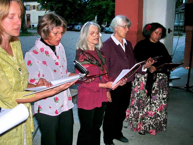 <Bildtext>Bei einem zauberhaften Abend...k durch die Welt der Rosen.</Bildtext>  | Foto: Claudia Gempp