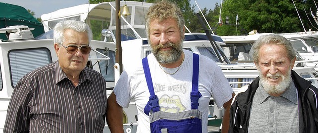 Hans Beierer, Jrgen Stterlin und  Ku...40-jhrigen Bestehen des Yachtclubs.    | Foto: LAUBER