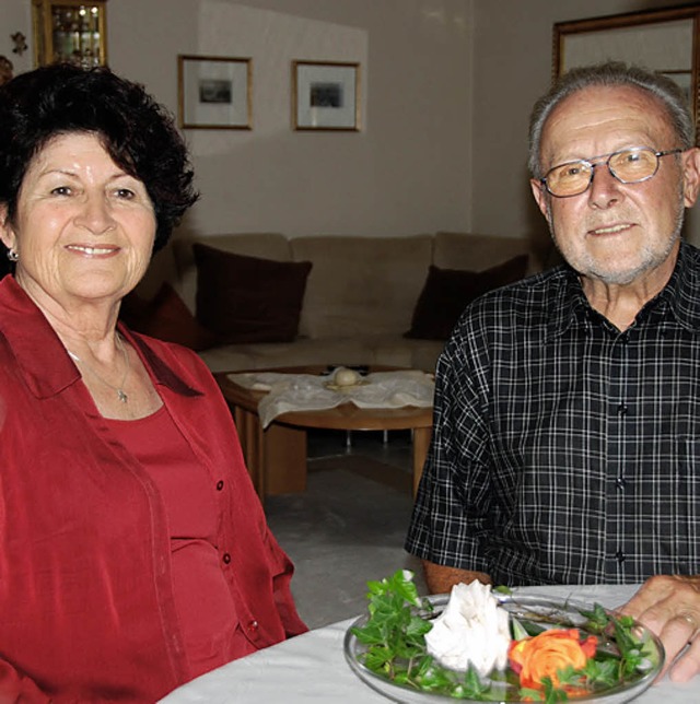 Pia und Eduard Thring feiern heute in Sasbach das Fest der goldenen Hochzeit.   | Foto: Roland Vitt