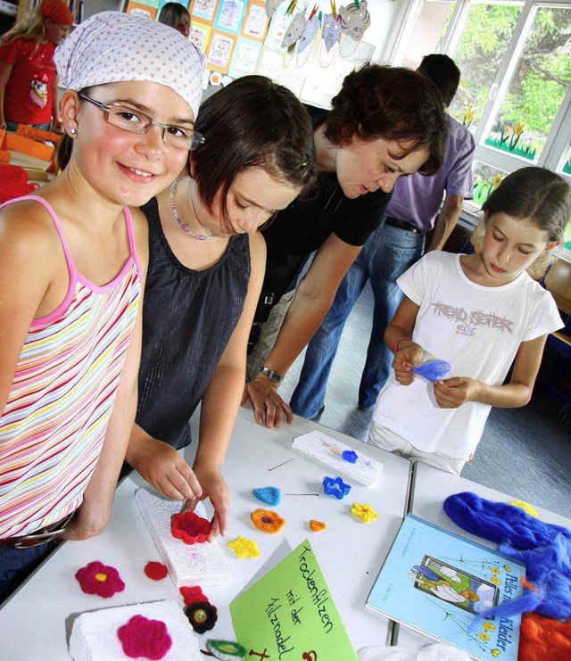 Handytaschen und andere Accessoires fi...kttagen an der Altdorfer Grundschule.   | Foto: Sandra Decoux-Kone