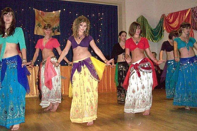 Schwingende Hften beim orientalischen Tanzfest