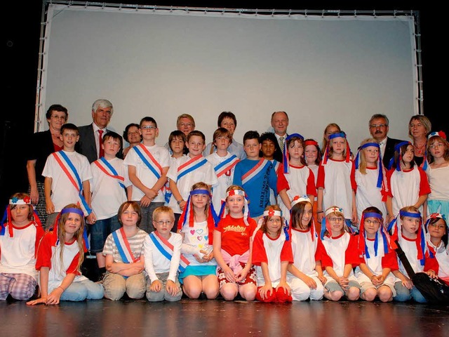 Frankreich und Deutschland sich nah &#... Oberweier mit franzsischen Schlern.  | Foto: Gertrude Siefke