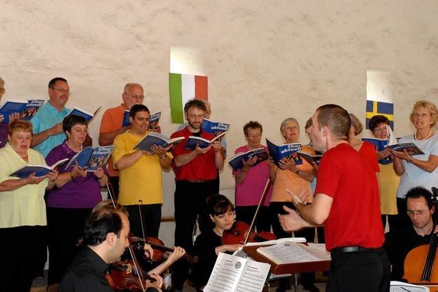 Matinee im Schlosshof: Konzert in vielen Sprachen