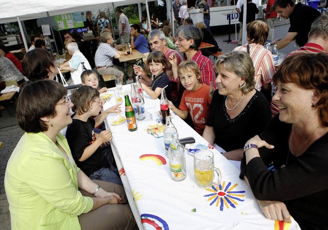 Begegnung und Integration klappten pri...r Brgerfest bei der Hansjakob-Schule.  | Foto: Bertold Baumeister