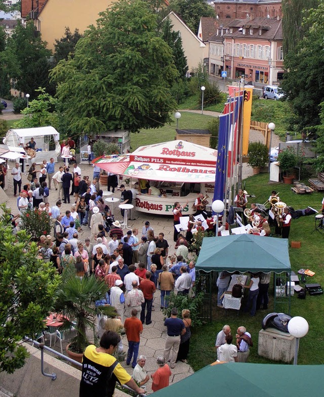 Flanieren und genieen: Auf der Burg B...n Badenweiler wird wieder  gefeiert.    | Foto: Sigrid Umiger