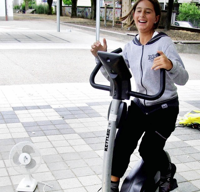 Kann mit Muskelkraft ein Ventilator zu...idolinschule konnten es ausprobieren.   | Foto: Martina David-Wenk