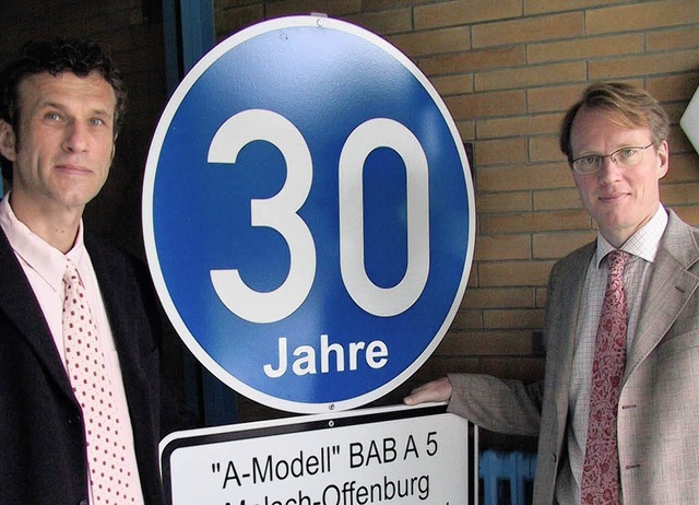 Matthias Schmidt (links) und Arnaud Ju...n insgesamt  30 Jahre betreiben wird.   | Foto: lien