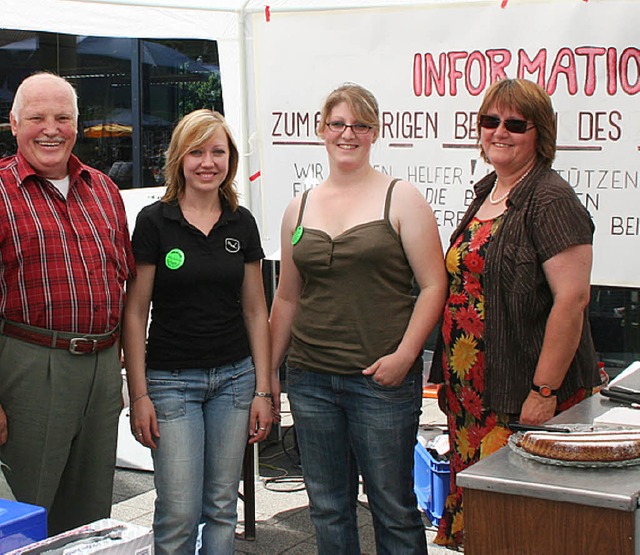 Manfred Honold (von links) hatte die I...n, Julia Mller und Monika Stchelin.   | Foto: cremer