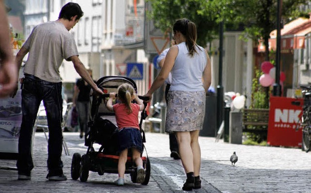 Familien sollen sich in Lrrach wohlf...uch beim Einkaufen in der Innenstadt.   | Foto: Bastian Henning