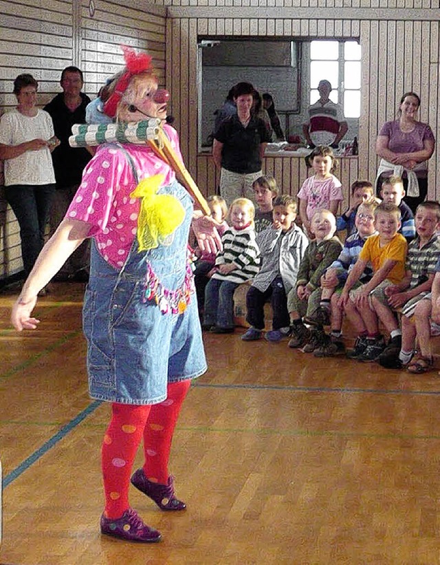Clown &#8222;Tolly&#8220;  faszinierte Klein und Gro.   | Foto: Klaus Brust