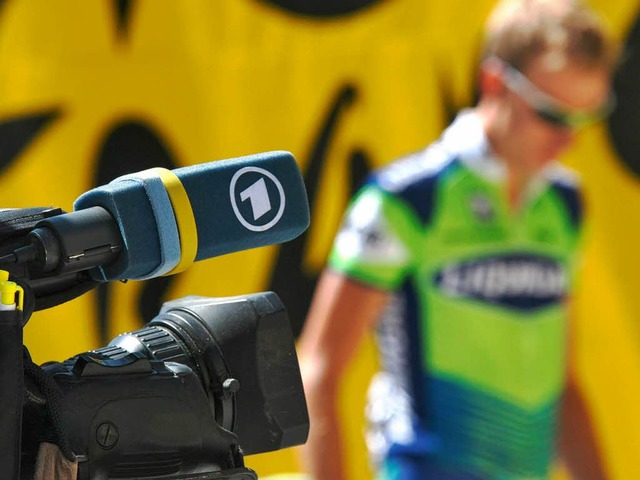 Kriminalstck oder groer Sport: Die Tour de France im Fokus der Medien.  | Foto: AFP