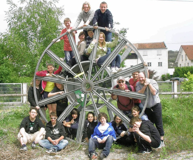 Die Schlerinnen und Schler der Heimschule bei einem Zwischenstopp.   | Foto: Schule