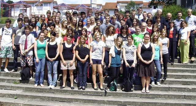 Die Entlass-Schler des Jahrgangs 2009 der Hans-Thoma-Realschule Laufenburg.   | Foto: BZ