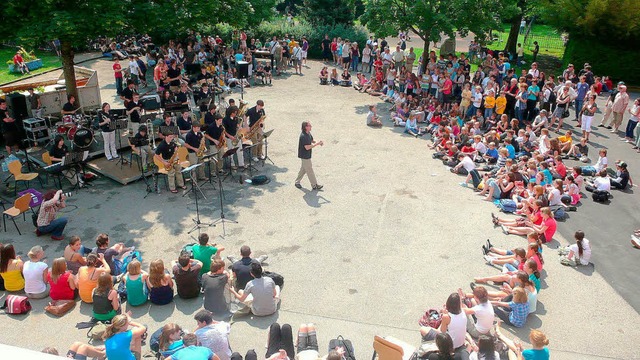 Mit Swing und Funk-Rock stellte sich d...n am Geschwister-Scholl-Gymnasium vor.  | Foto: Eberhard Wei