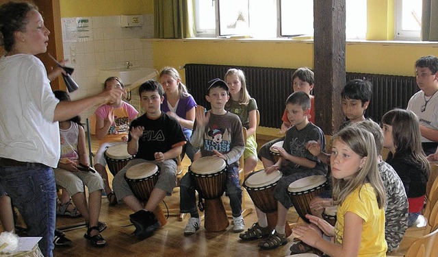 Die Talschule trommelt beim Sommer in Wehr  | Foto: bz