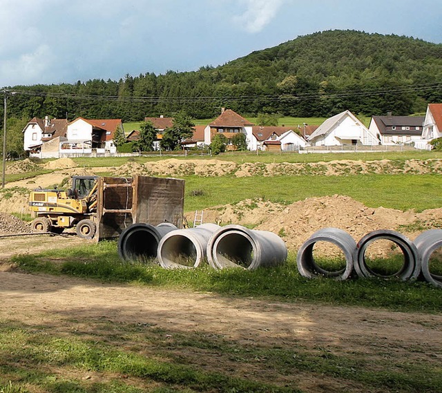 Bis zum Jahresende laufen die Erschlieungsarbeiten.   | Foto: heidi fssel