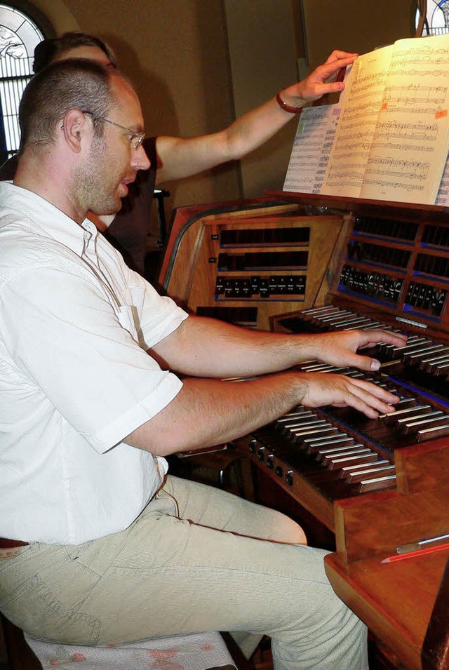 Tobias  Lindner spielte   in der Stadt...mers an der Franz-Winterhalter-Orgel.   | Foto: Georg Diehl