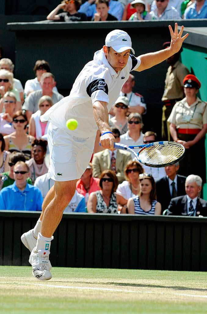 In fnf Stzen erkmpfte sich Roger Federer seinen sechsten Wimbledon-Sieg.