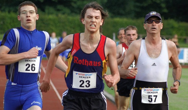 Energischer Endspurt: Mike Hellmann vo... ber 1500 Meter auf den zweiten Platz  | Foto: JUnkel