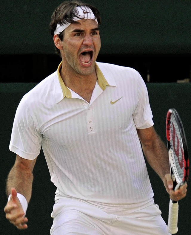 Der Fnf-Satz-Krimi ist zu Ende und die Anspannung lst sich: Roger Federer    | Foto: afp