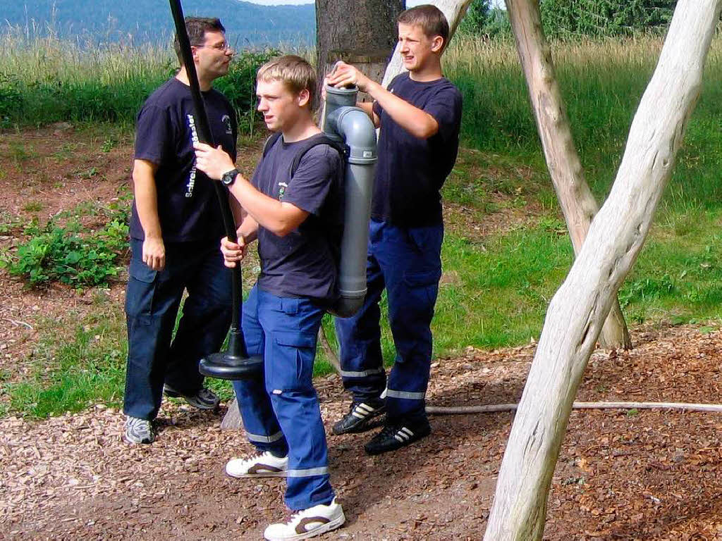 Jugendliche stellen sich den Aufgaben am Feuerwehr-Turnier