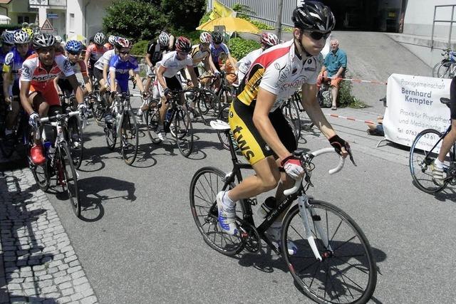 230 Radfahrer sind am Schnberg unterwegs