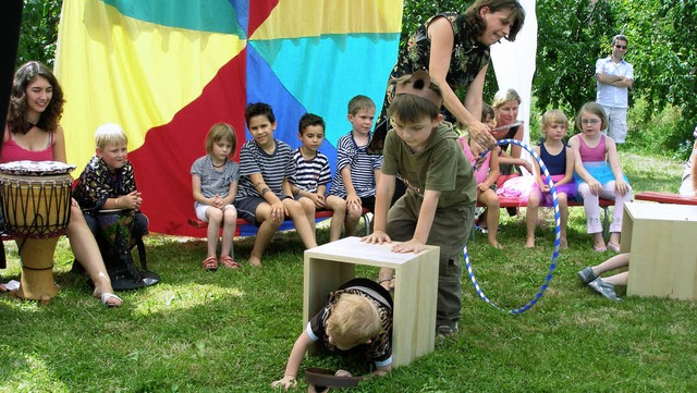 Das Sommerfest des Btzinger Kindergar...ese oberhalb des Kindergartens statt.   | Foto: Barbara Schmidt