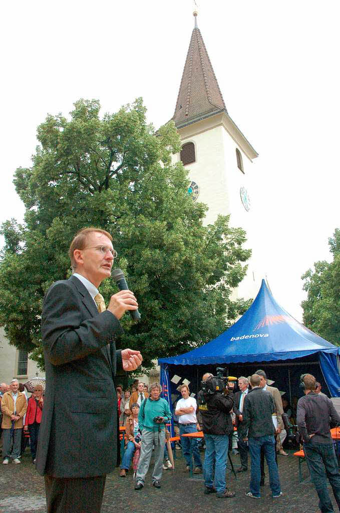 Bürgermeister Meroth begrüßt den Jubilar Bürgermeister Meroth begrüßt den Jubilar