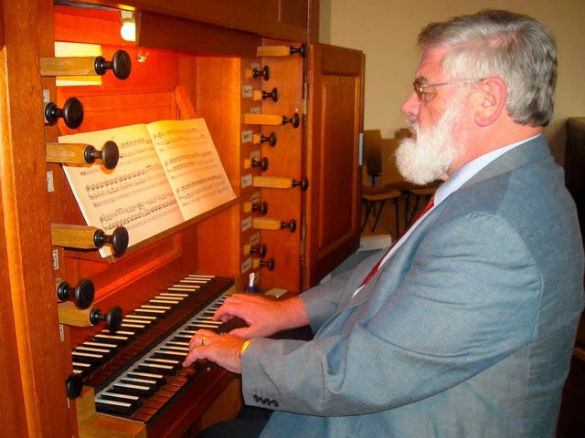 Gottesdienst an der Orgel: Karlheinz Kern.  | Foto: Gnter Killius