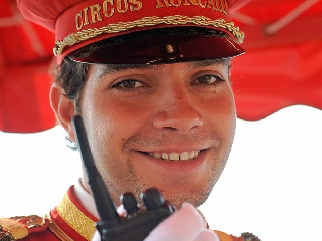 Luiz Carvas Dias: Portier im Circus Roncalli.  | Foto: Michael Bamberger