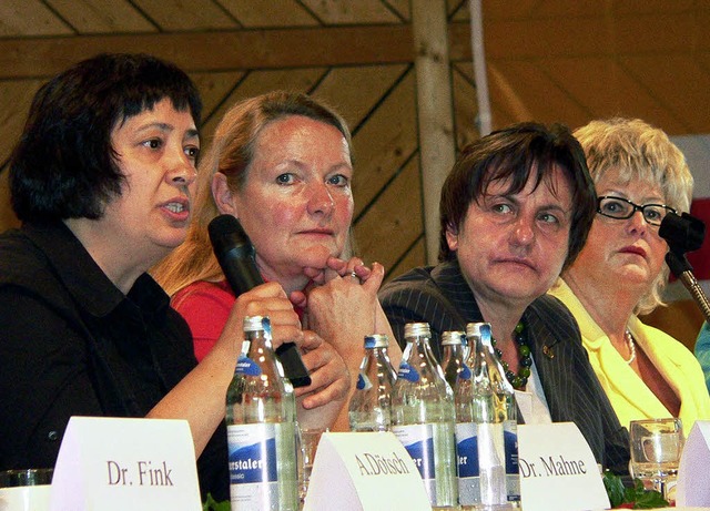 Integration zwischen Wunsch und Wirkli...rsitzende Bettina Herth (von links).    | Foto: Herbst