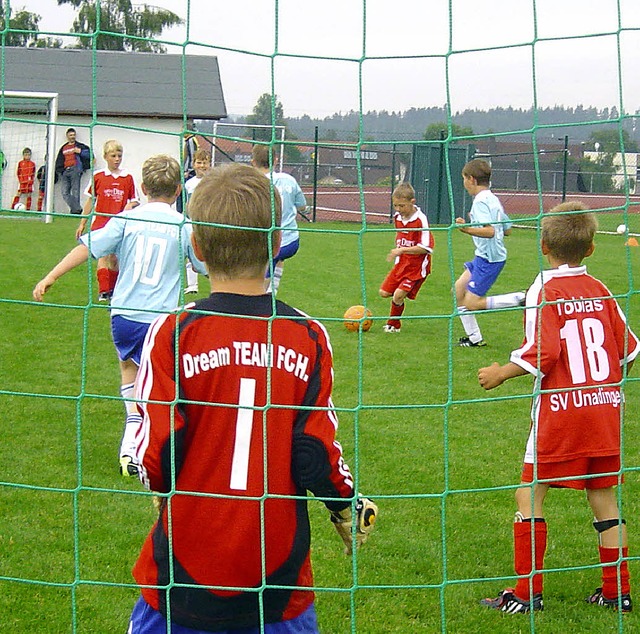 Dreamteam auf Traumrasen: Das  Jugendf...e  64 Mannschaften ins Haslachstadion   | Foto: Heidrun Simoneit