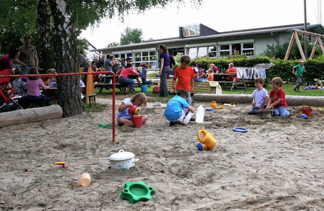 Spiel und Spa standen im Mittelpunkt des Festes im evangelischen Kindergarten.  | Foto: Thilo Bergmann