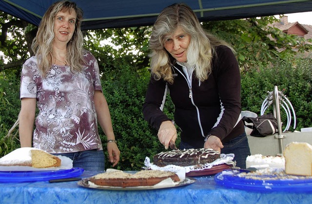 Wenigsten der  Kuchenverkauf lief gut ...cht so viele Hndler wie erwartet da.   | Foto: Patricia Hartmann