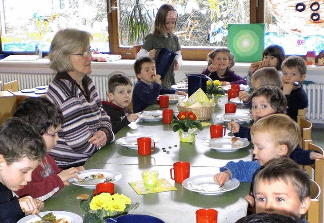 Dank der Ganztagsbetreuung knnen die ... jetzt auch gemeinsam zu Mittag essen.  | Foto: elisabeth jakob-klblin