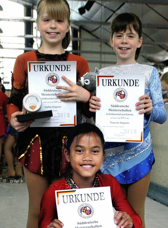 Weiler Trio bei Schlerinnen C: Sophia...ler (hinten von links), Thalia Dreyer   | Foto: privat