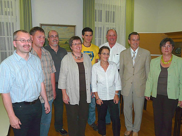 Der neue Ortschaftsrat von Hugsweier m...kob Schweickhardt (Zweiter von links).  | Foto: Reiner Beschorner